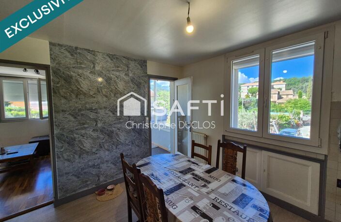 Spacieuse maison avec jardin et garages. — photo 4