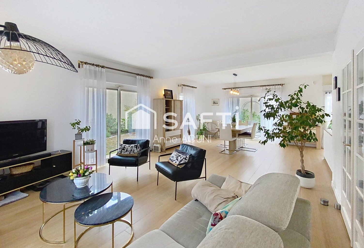 Maison coup de coeur avec garage, terrasse et jacuzzi — photo 1