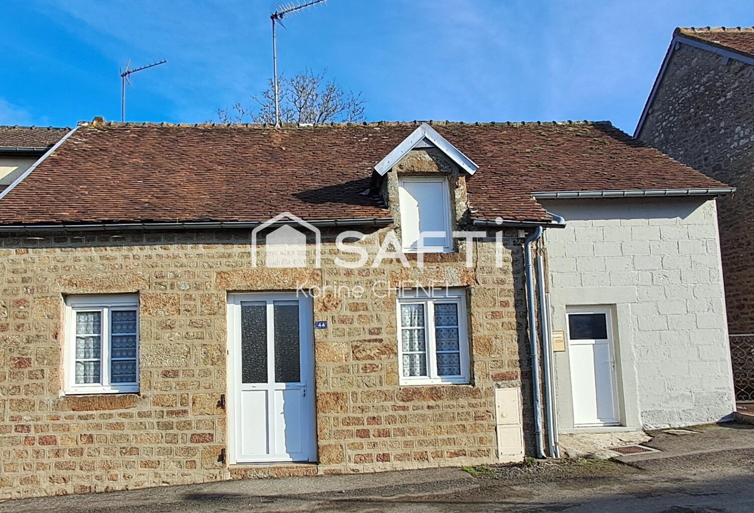 Maison en pierres 3 pièces de plain-pied garage — photo 1