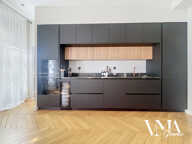BEL APPARTEMENT DE 100 M2 RÉNOVÉ ET CLIMATISÉ — photo 4