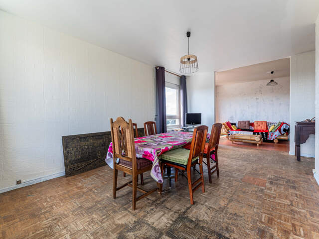 Appartement T4, 3 chambres, 100m2, balcon et cave — photo du bien