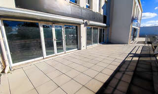 Commerce  77 m² à vendre à Éguilles (13510)