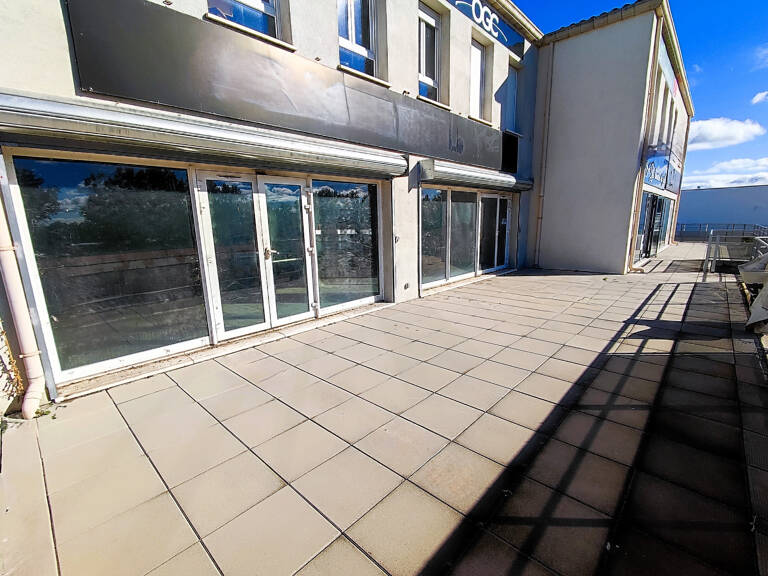 Local Commercial Eguilles — photo 1