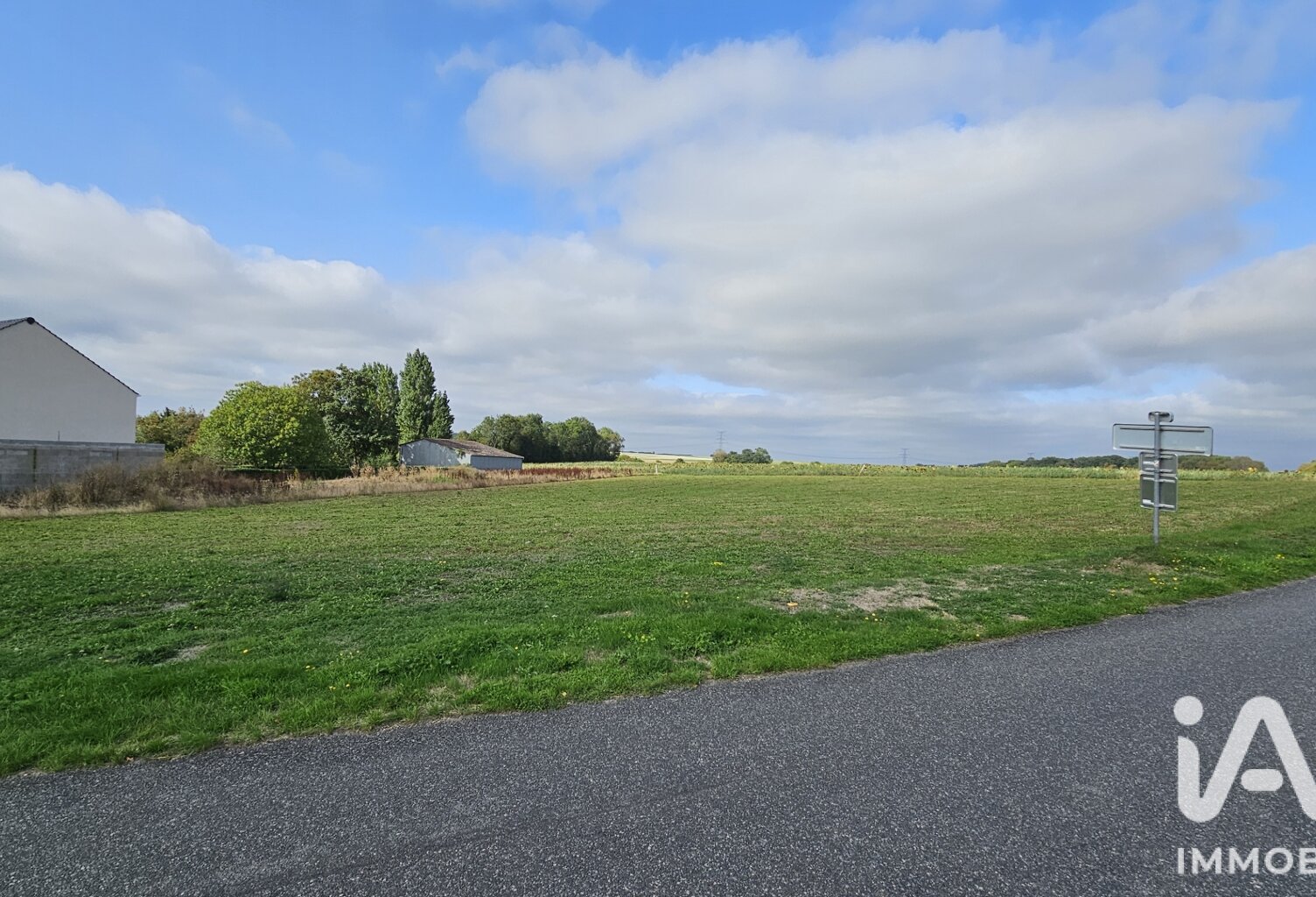 Vente Terrain 3 811 m&sup2; — photo 1