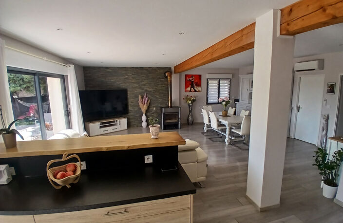 VENTE - VILLA - 128 M2 - 6 PIECES  -MASSILLARGUES ATTUECH — photo 5