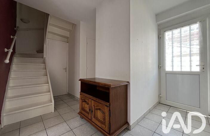 Location Maison de ville 6 pièces — photo 3