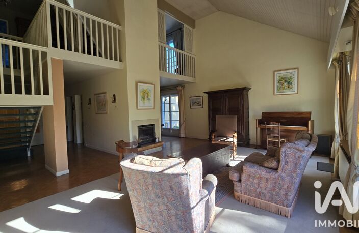 Vente Maison/villa 9 pièces — photo 2