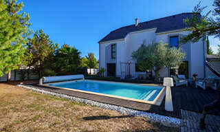 Maison 10 Pièces 255 m² à vendre à Saint-Julien-les-Villas (10800)