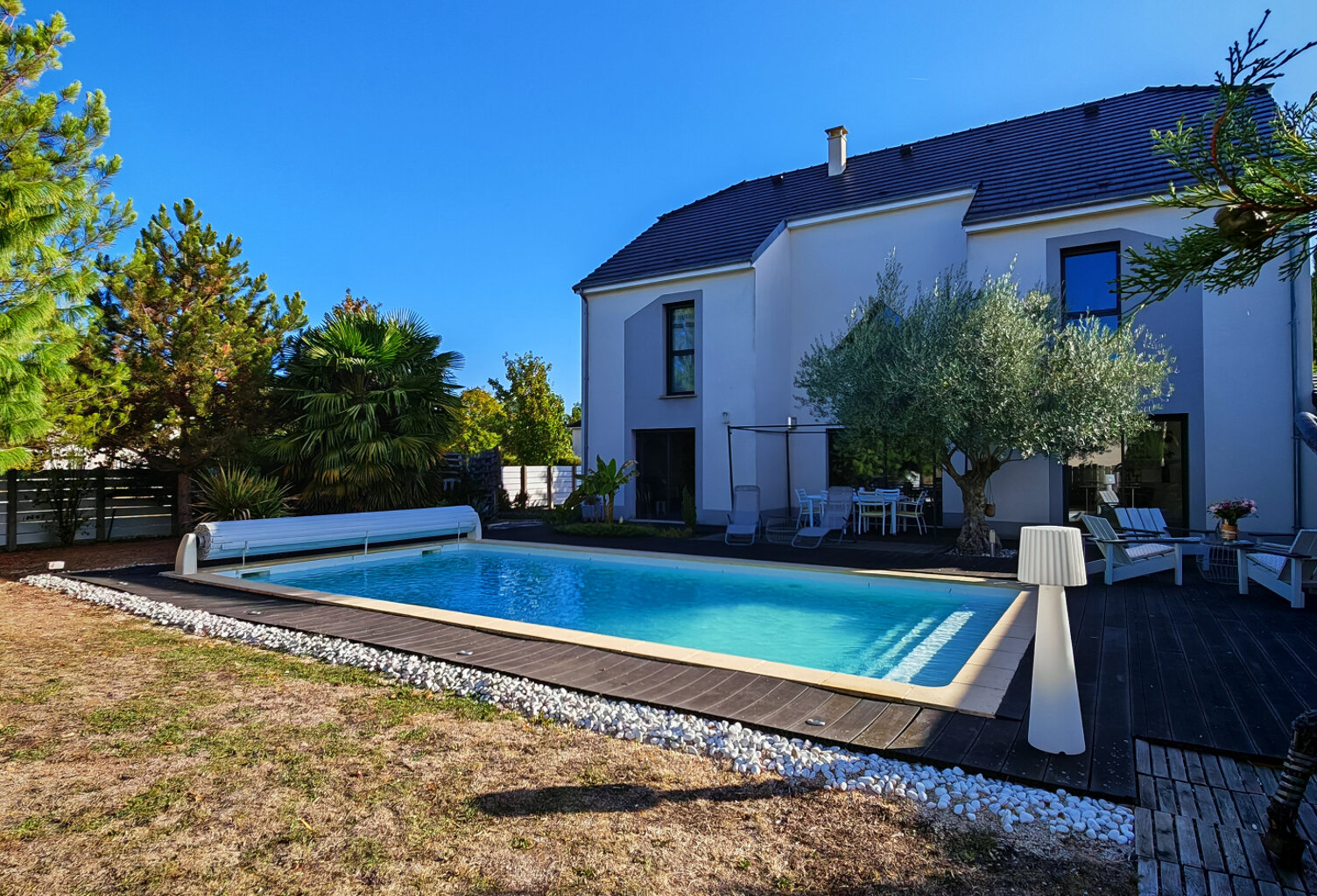 Saint Julien Les Villas - Maison familiale 255 m2   5 chambr — photo 1
