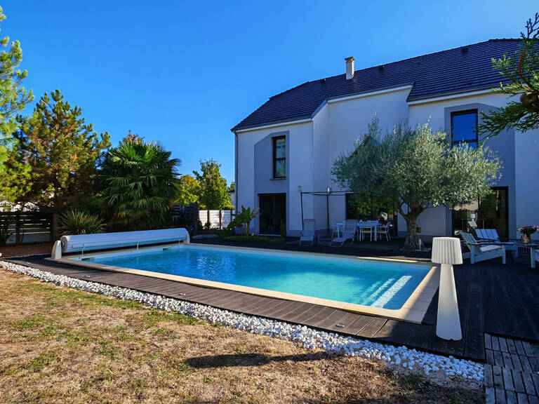 Saint Julien Les Villas - Maison familiale 255 m2   5 chambr — photo 1