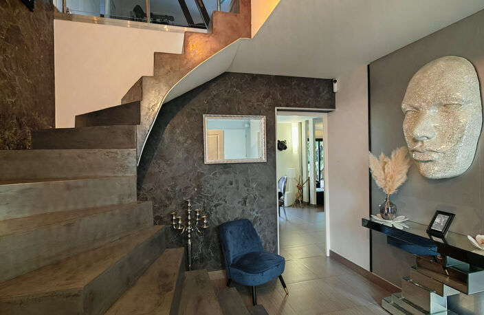 Saint Julien Les Villas - Maison familiale 255 m2   5 chambr — photo 5