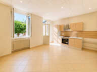 CHARLIEU - Appartement de Type 2 EN REZ-DE-JARDIN AVEC TERRA — photo 3