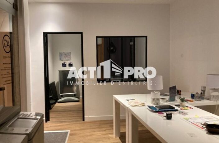 Bureaux à louer — photo 2