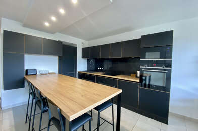 Appartement 4 pièces 1590 €