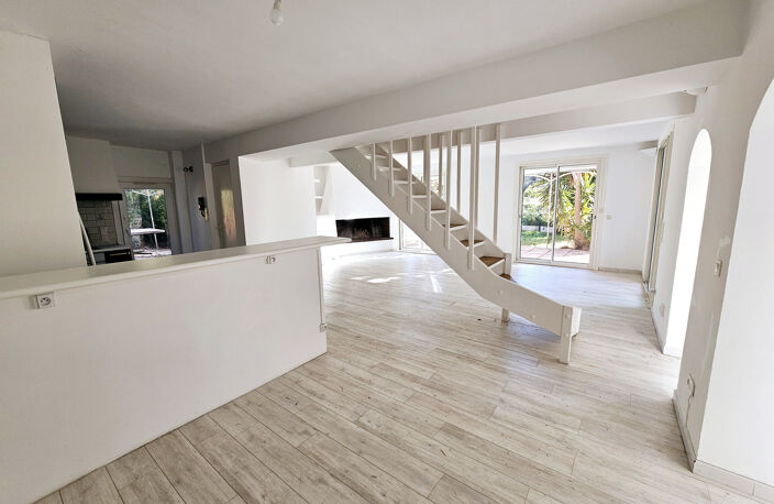Maison T5 de 140m2 à la Garonne au Pradet — photo 5