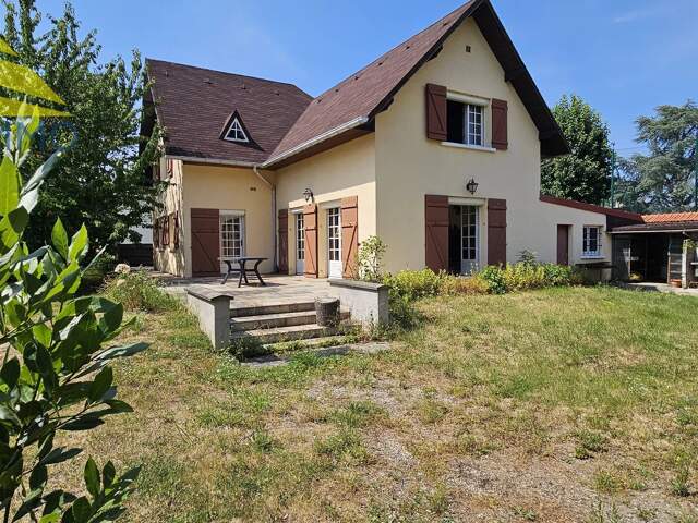 Charmante maison familiale à Mandres-les-Roses — photo du bien
