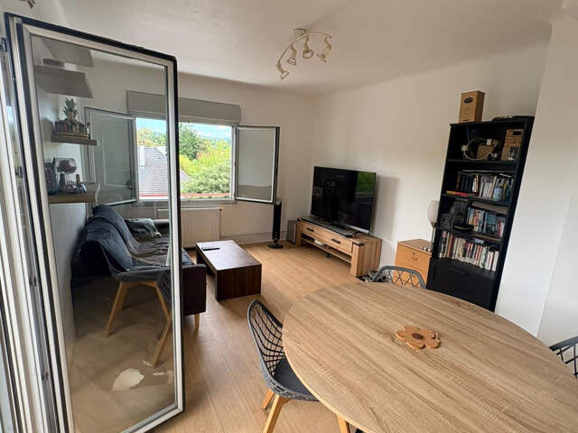 T3 entièrement rénové avec balcon, garage et cave   Franchev — photo du bien