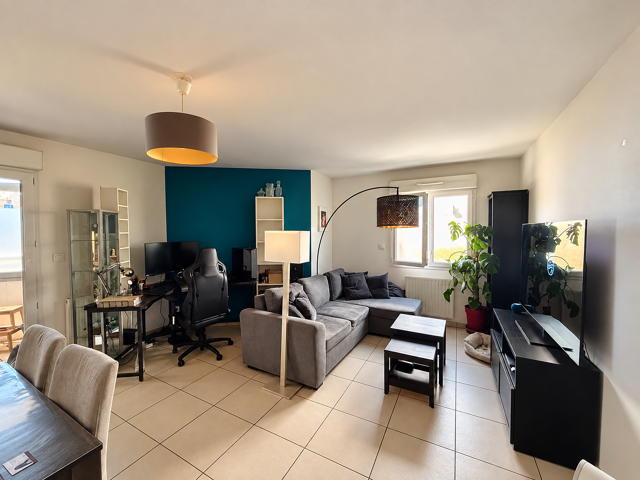 CRAPONNE   T2 DE 49 M2 AU COEUR DU CENTRE — photo du bien