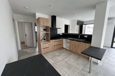 Maison 3 pièces 842 €