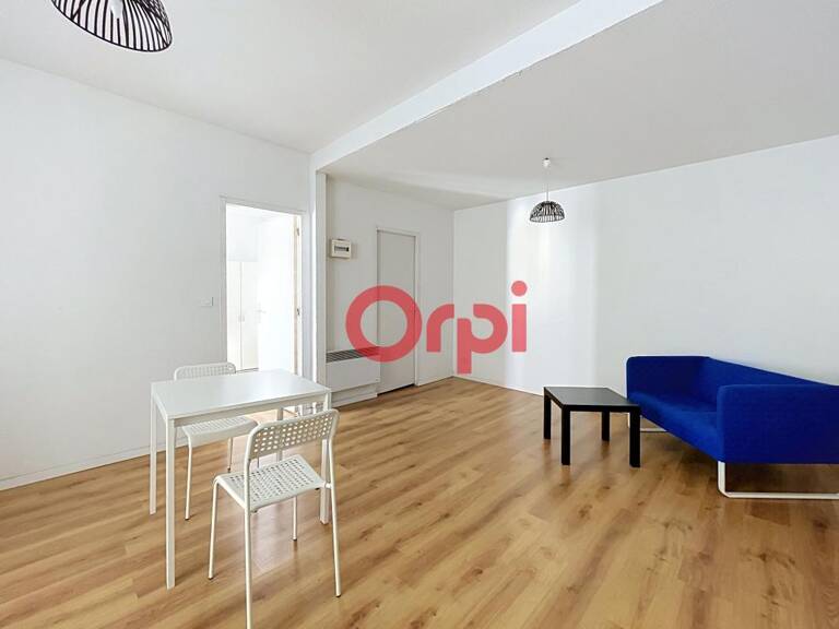 Appartement T2 en plein de centre de vichy idéal pour les étudiants toutes charges comprises ! — photo 1