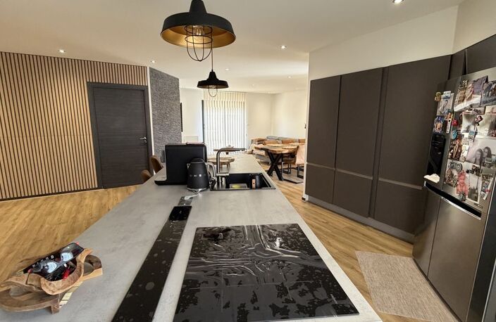 Maison Plain-pied 109 m² - Terrain 1 148 m² - — photo 2