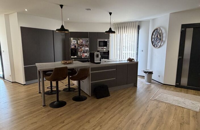 Maison Plain-pied 109 m² - Terrain 1 148 m² - — photo 4