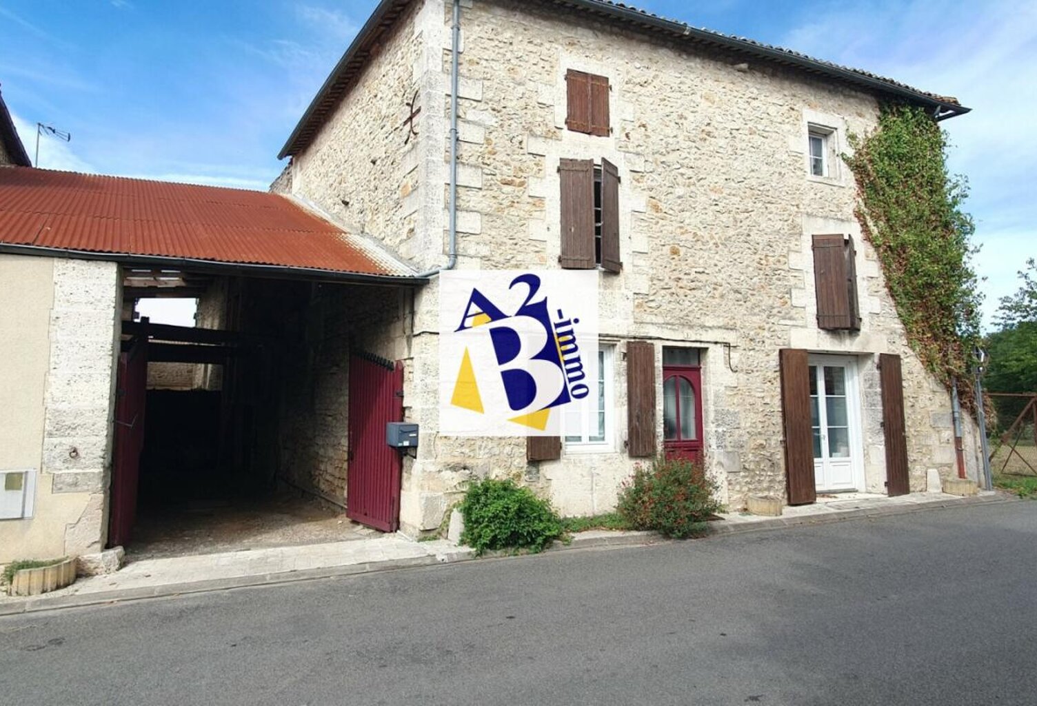 Située à 20 minutes d'Angoulême, maison de village — photo 1