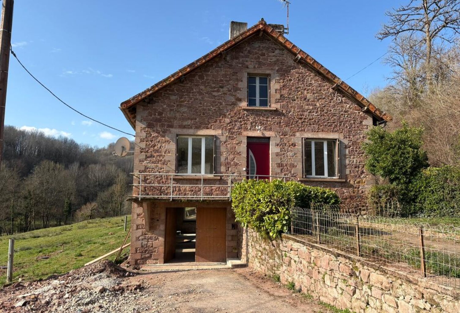 St Cyprien sur Dourdou, maison T4 avec garage et jardin — photo 1