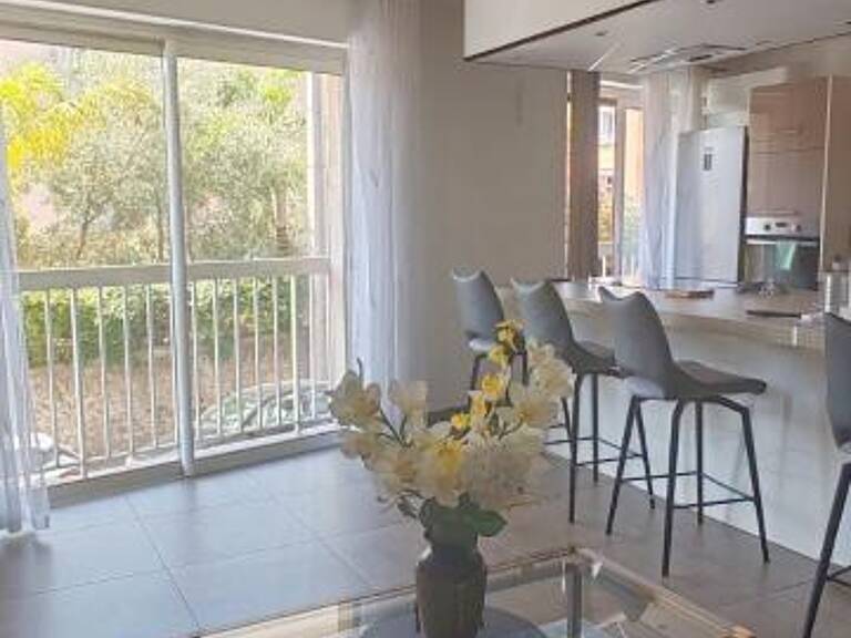 Appartement À Louer — photo 1