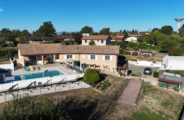Maison familiale de 184 m² avec piscine et vue dégagée – Calme et confort — photo 2