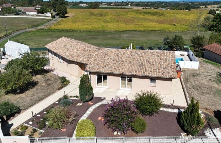 Maison familiale de 184 m² avec piscine et vue dégagée – Calme et confort — photo 3