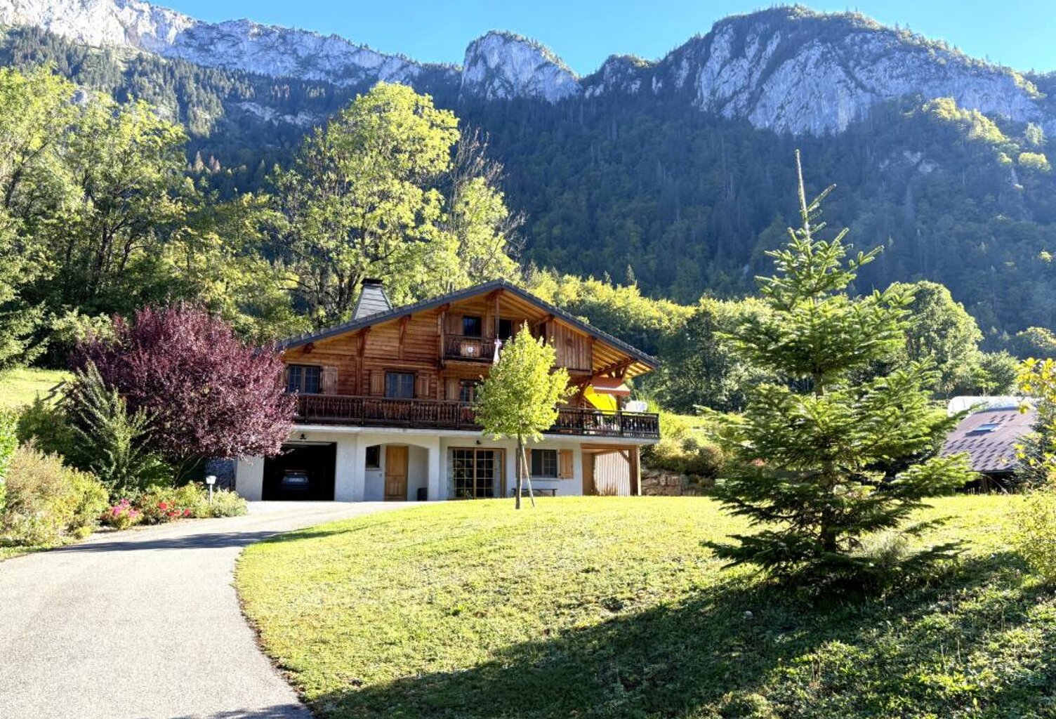 CHALET 7 pièces ABONDANCE (74)- — photo 1