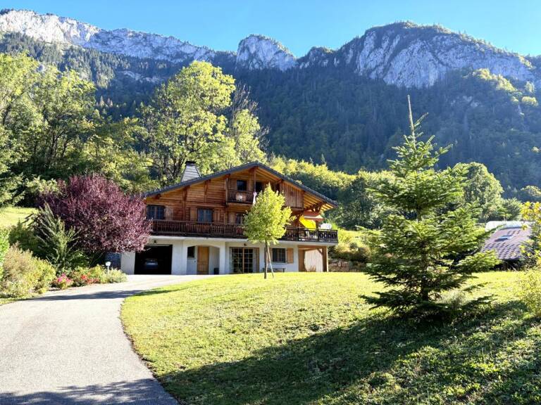 CHALET 7 pièces ABONDANCE (74)- — photo 1