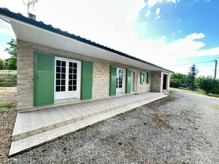   À VENDRE – JOLIE MAISON DE PLAIN-PIED À VOULGÉZAC   — photo 1