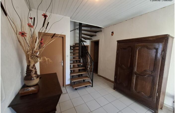 À VENDRE – MAISON DE CARACTÈRE AVEC FORT POTENTIEL À AUTIGNY-LA-TOUR — photo 5