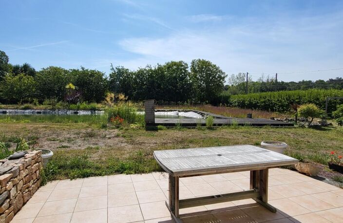 Maison de plain-pied à QUEMPERVEN (22450), piscine naturelle et verger ! — photo 5