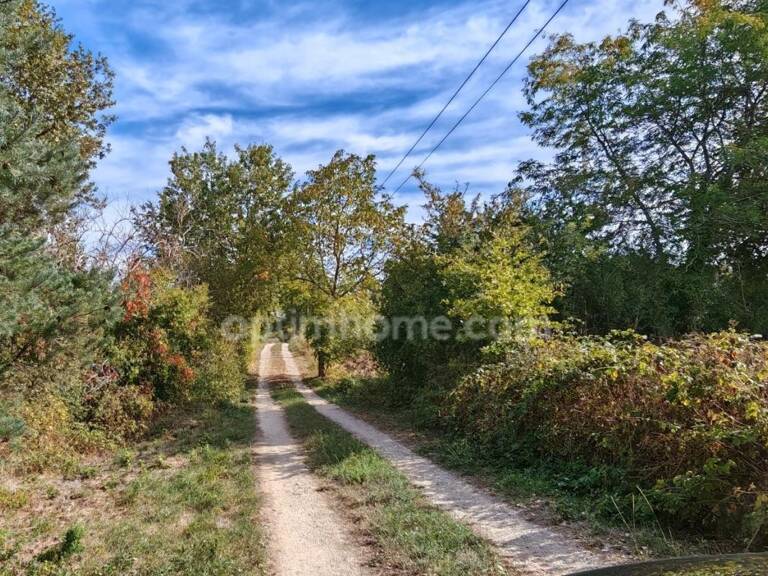 Propriété privée de caractère avec étang, prairies et hébergements sur plus de 7 hectares — photo 1