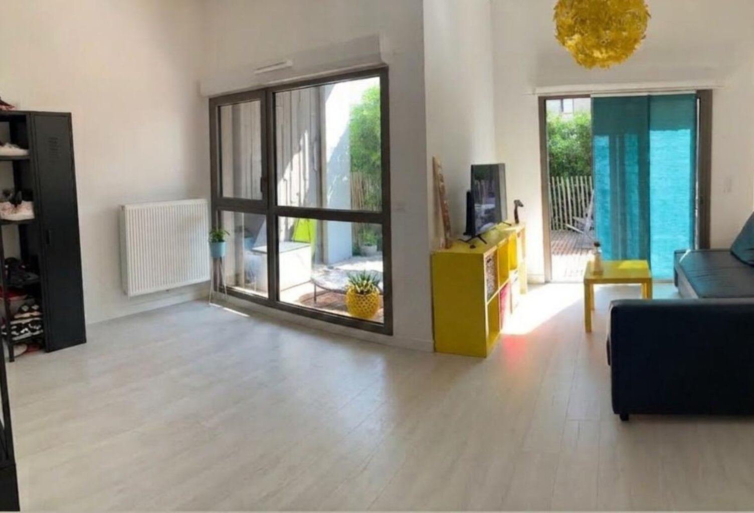 Bordeaux, quartier Euratlantique, T2 récent de 46 m2 avec extérieur de 28 m2 — photo 1
