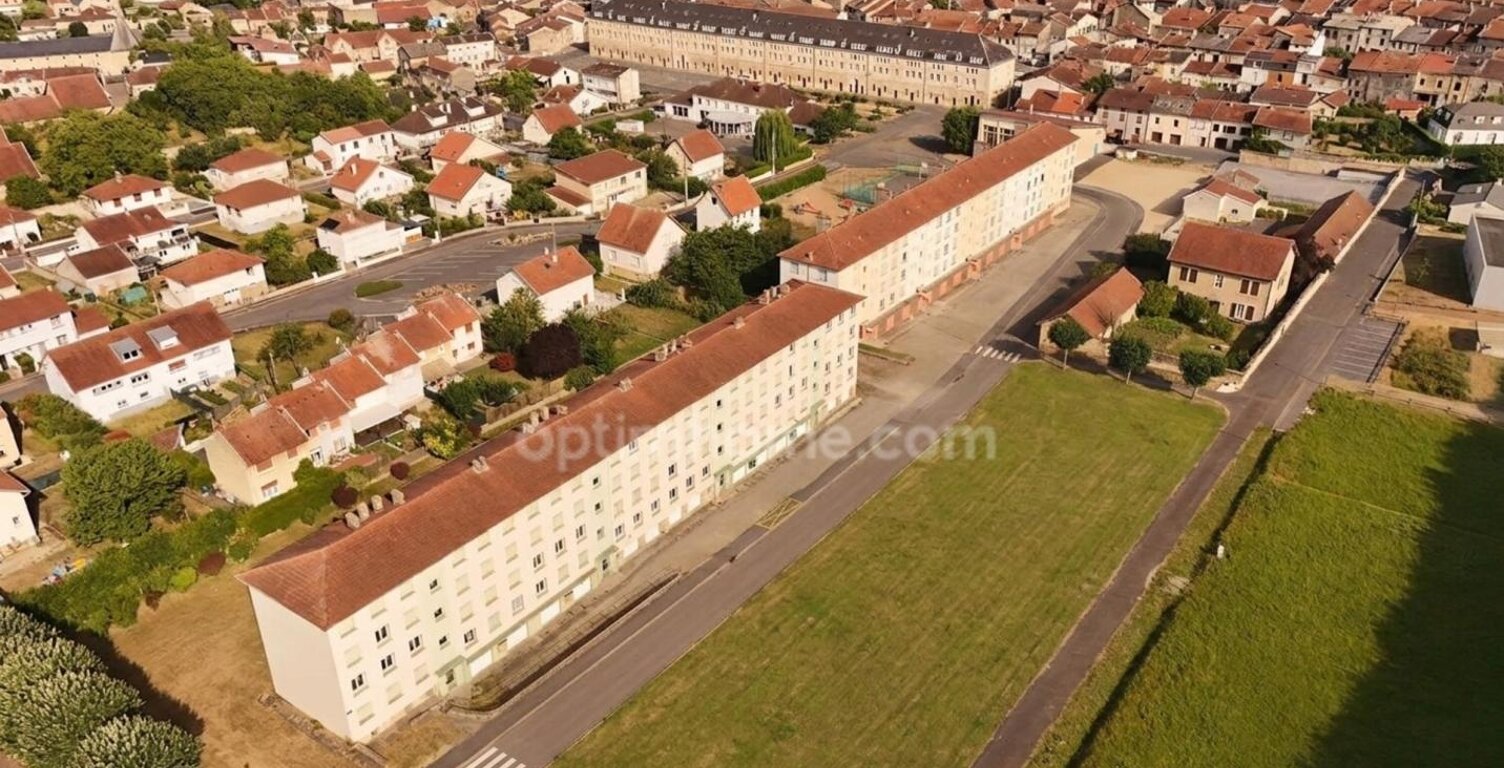 STENAY – ENSEMBLE IMMOBILIER 72 LOGEMENTS – 27 GARAGES – PROCHE BELGIQUE ET LUXEMBOURG — photo 1