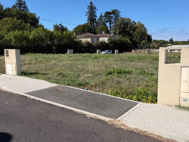 Terrain à bâtir à Camblanes-et-Meynac (33360) — photo du bien