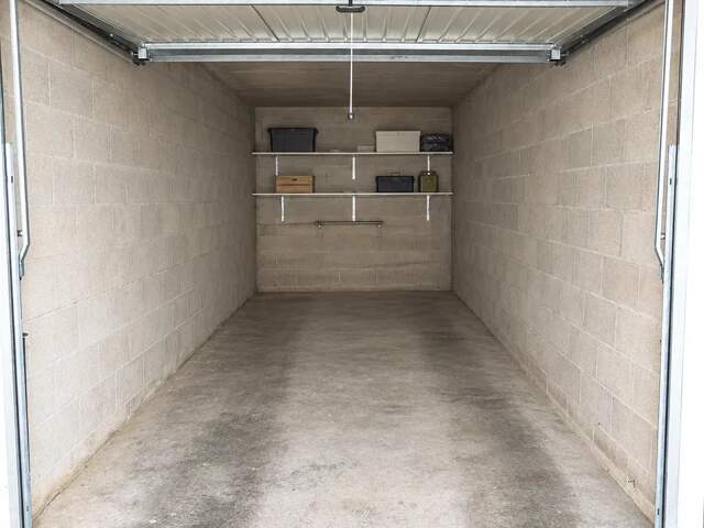 MARSEILLE 13008 LE ROUET-DOUBLE BOX 24M² — photo du bien