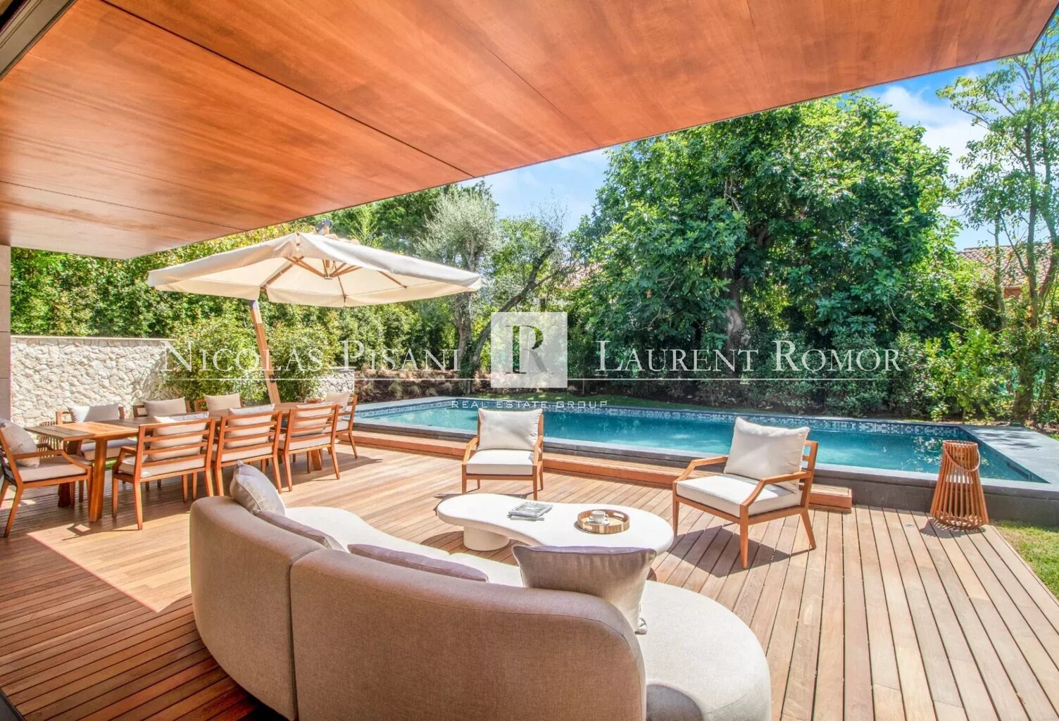 VILLA NEUVE - 350m² - AU COEUR DE JEAN-SAINT-CAP-FERRAT — photo 1