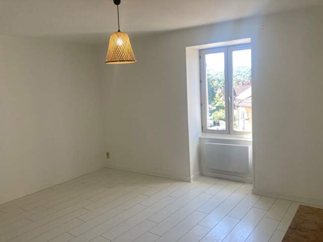 Appartement de 27m2 à louer sur Crémieu — photo du bien