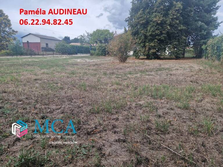 Terrain à bâtir à Toulenne (33210) — photo 1