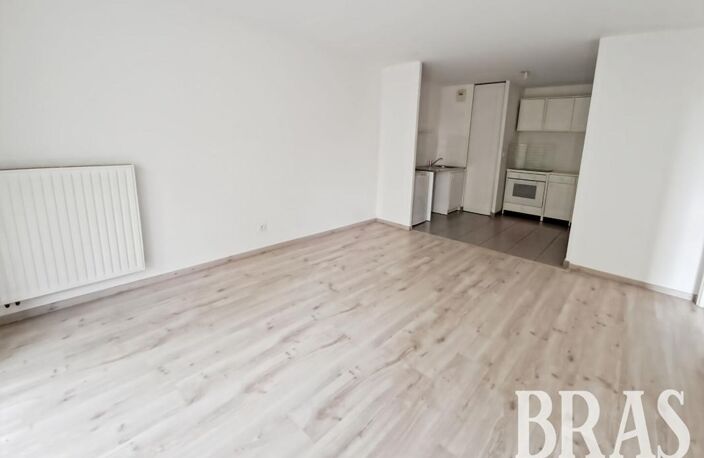Coubertin, Appartement T2 avec terrasse — photo 3