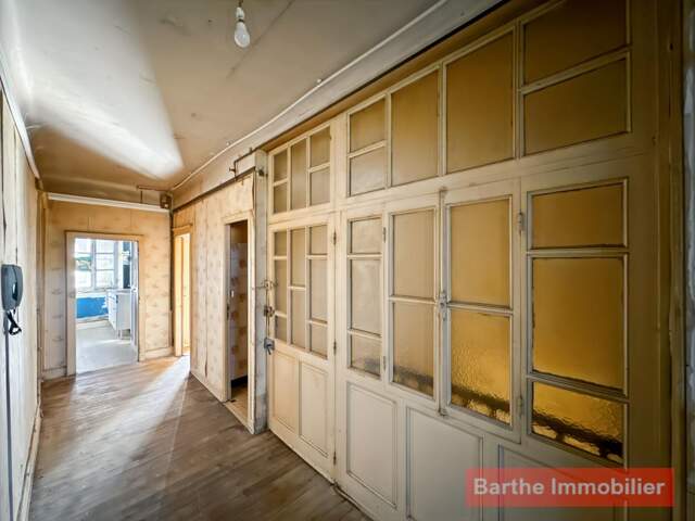 Appartement À Vendre — photo du bien