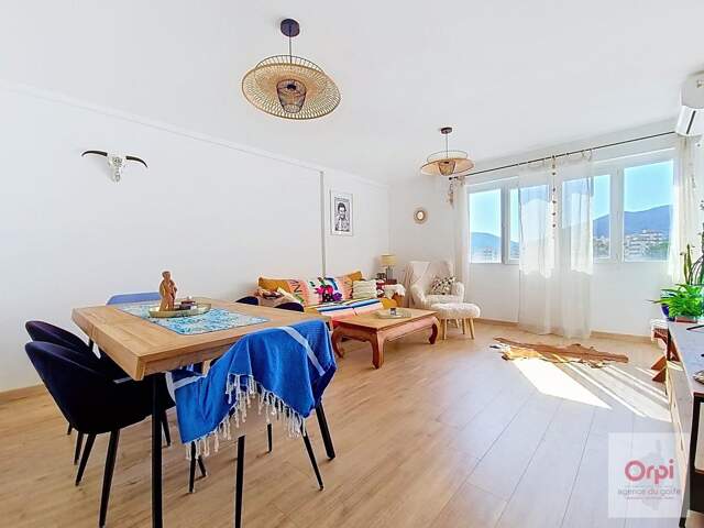 Appartement T4 À Vendre — photo du bien
