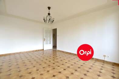 Appartement 4 pièces 1035 €
