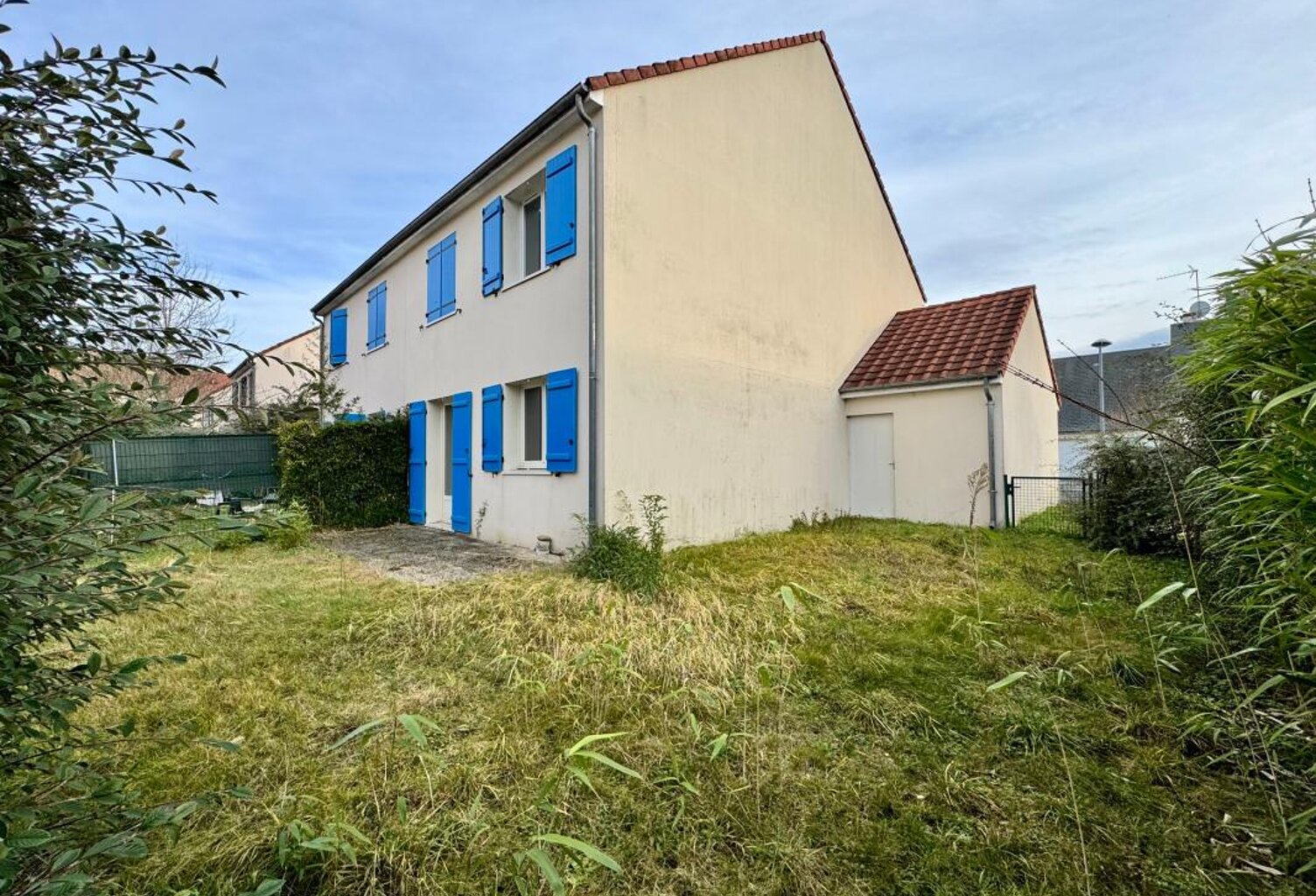 Maison 111 m² – 4 chambres & 1 dressing - Garage - Jardin - DPE D — photo 1