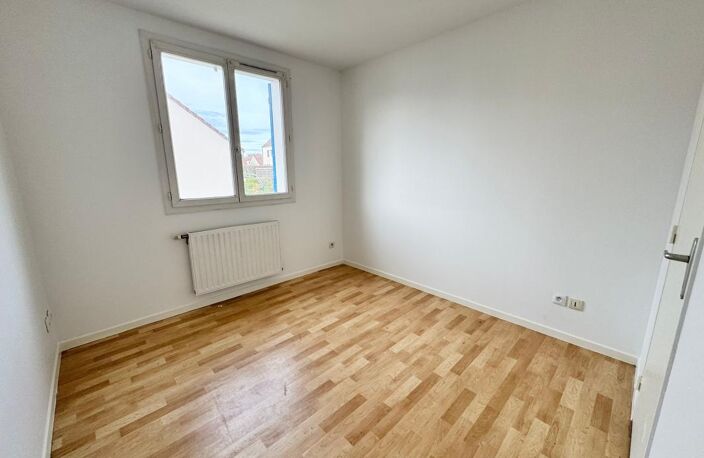Maison 111 m² – 4 chambres & 1 dressing - Garage - Jardin - DPE D — photo 5